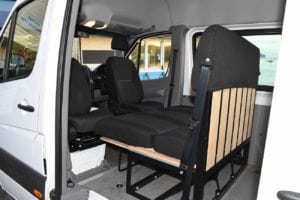 Customised minivan seat with seat in extended position, back in upright position